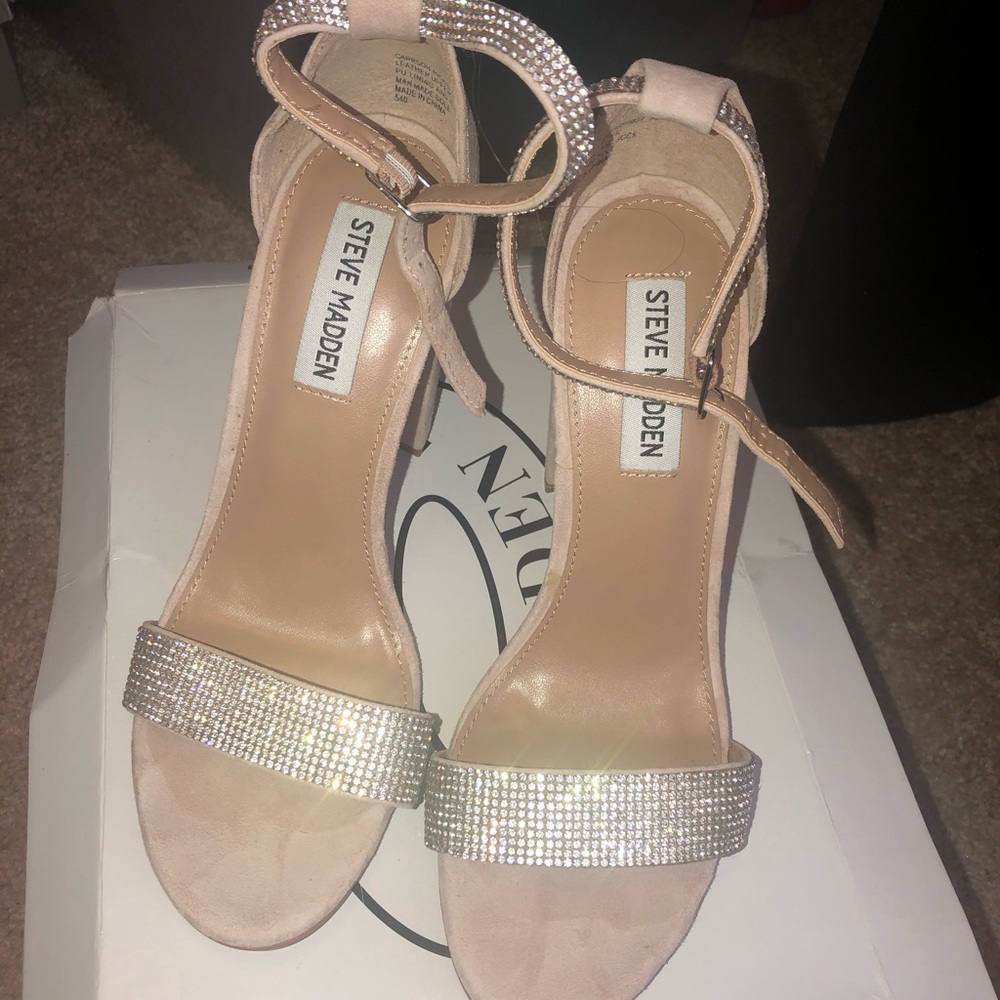 High heel sandals